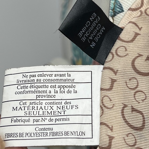 GUESS White Floral Tropical Hibiscus Dome Satchel Crossbody Bag Silver Hardware - Picture 15 of 16